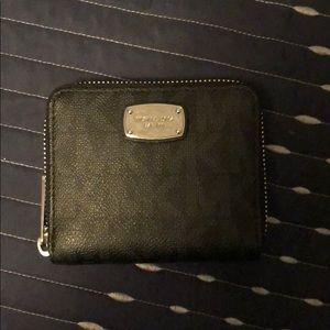 Michael kors mini wallet
